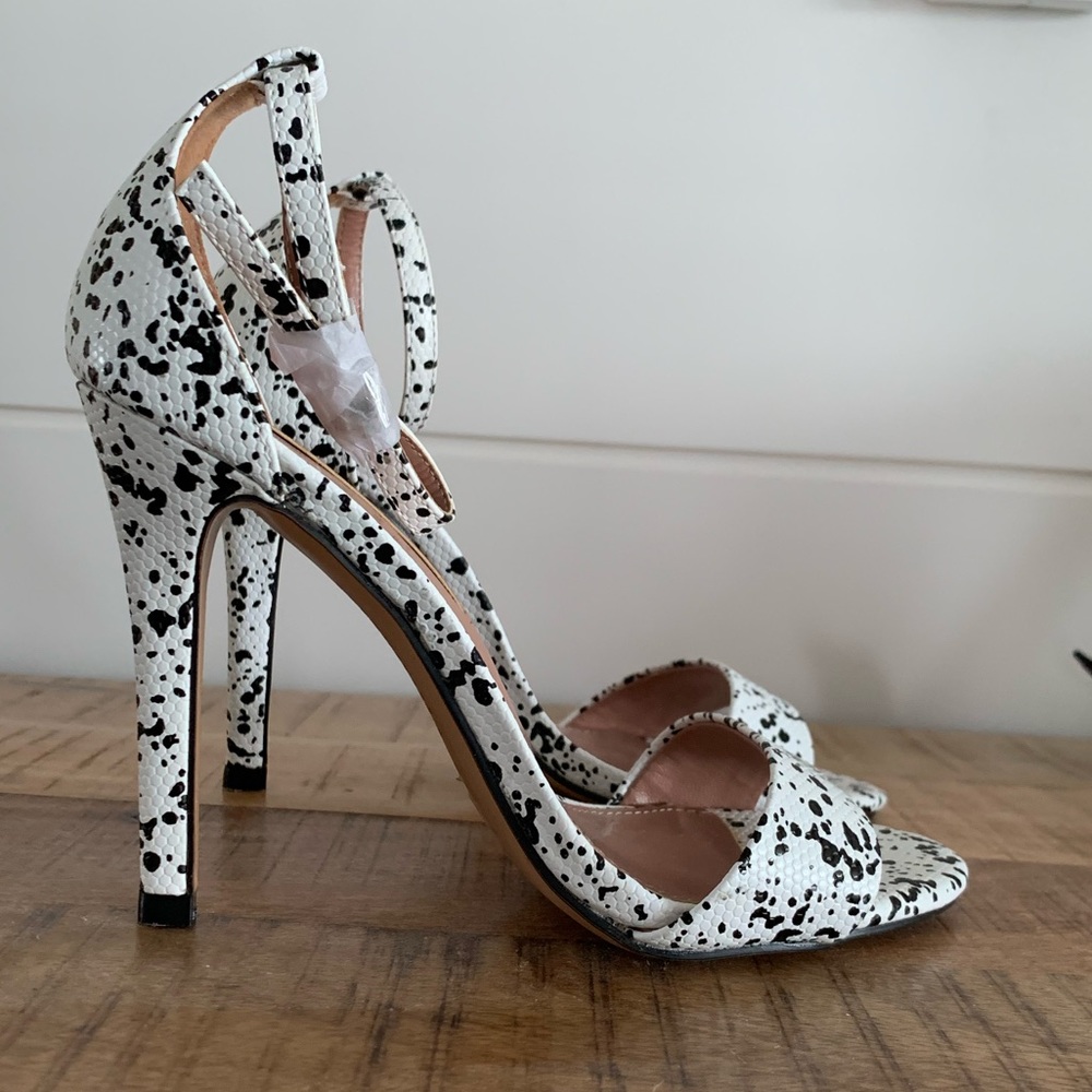 BCBG heels
